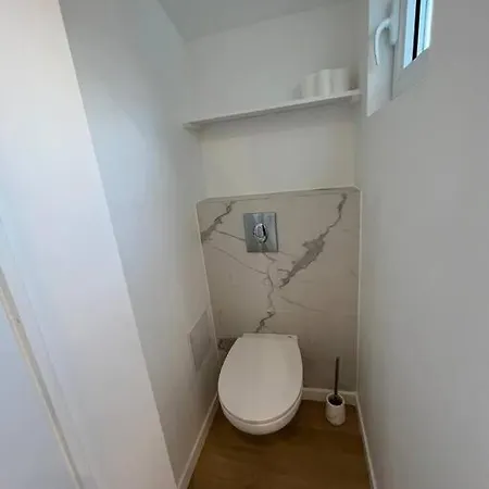 Brand New Tiny House W Garden Appartement